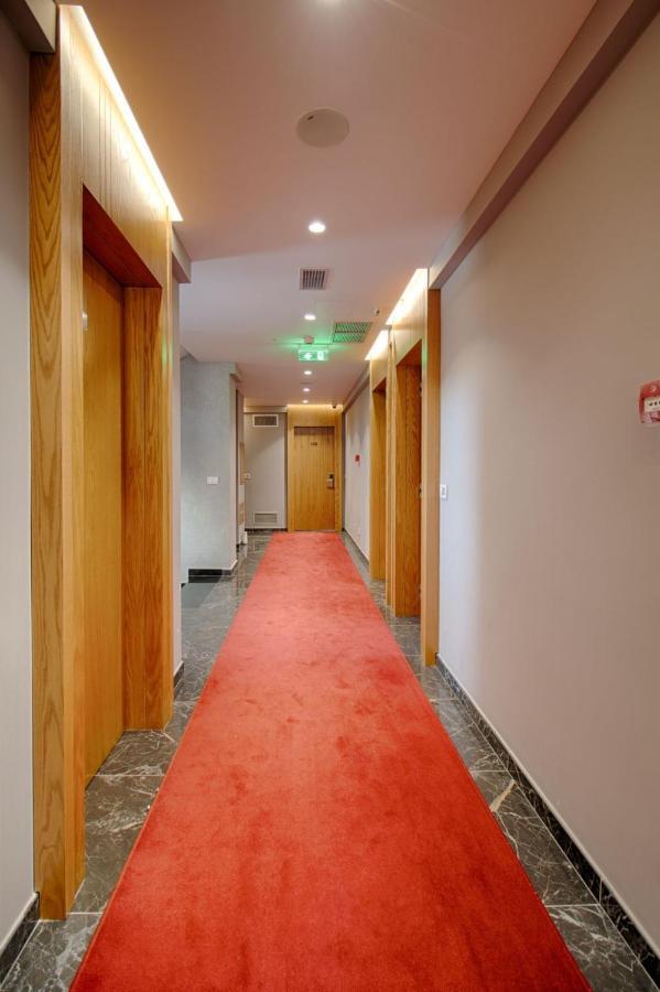 Primo Hotel ティラナ エクステリア 写真